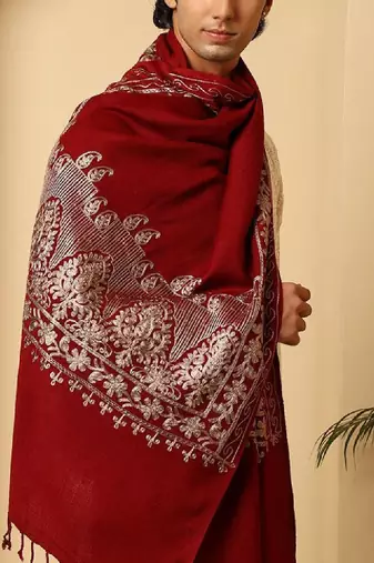 Men woven design kashmiri aari embroidered woolen shawl