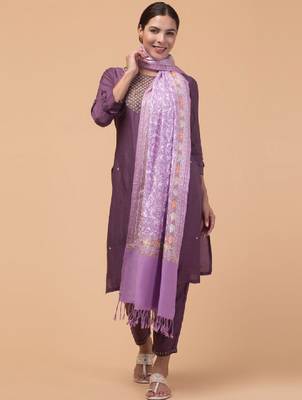 Floral aari embroidered acrylic woollen shawl 3