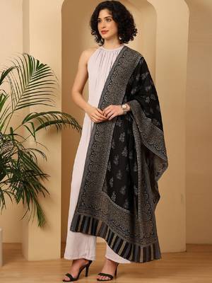 Women ethnic motifs woven design pashmina stole 4