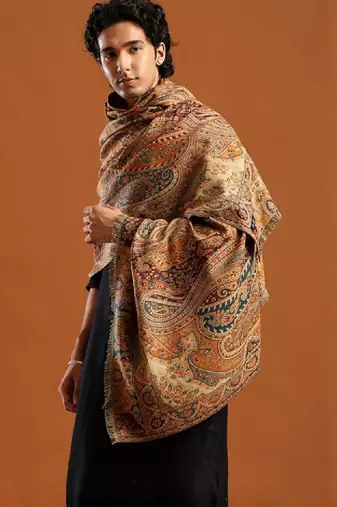 Paisley woven design fringed border detail kani shawl