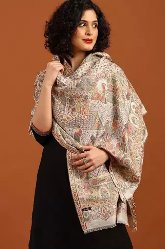 Paisley woven design soft bamboo stole with tasselled border