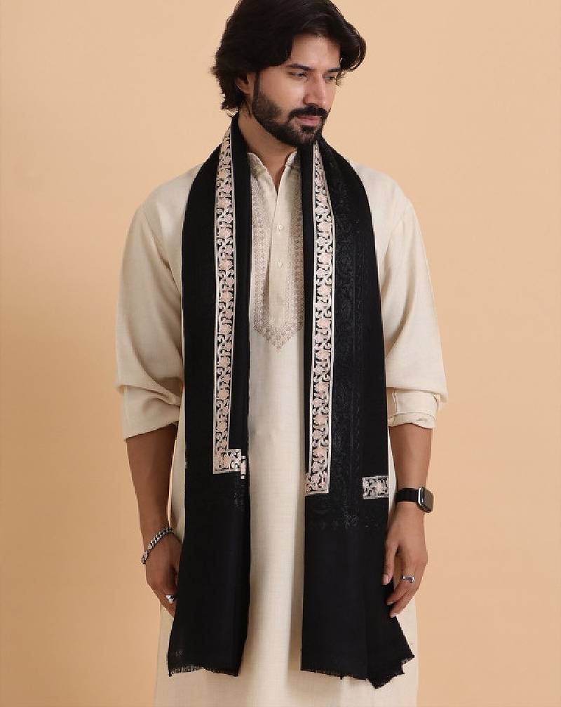 Men embroidered stole