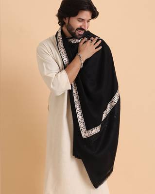 Men embroidered stole 4
