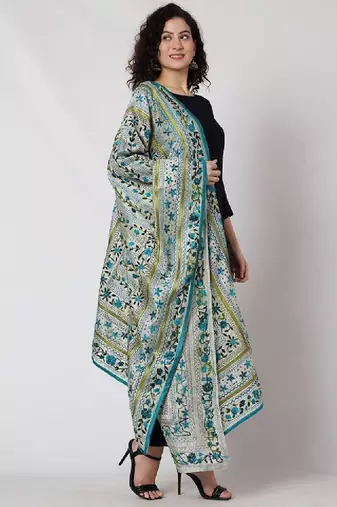 Embroidered dupatta with kantha work