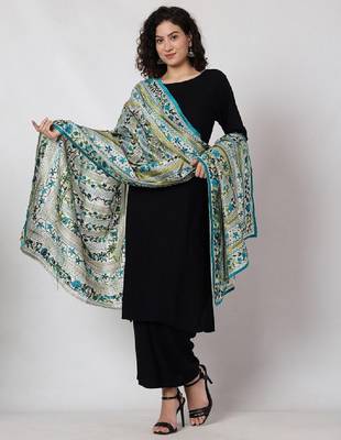 Embroidered dupatta with kantha work 4