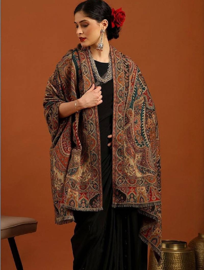 Paisley woven design woollen shawl