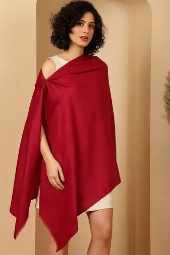 Women self-design fringed stole