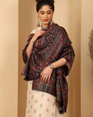 Floral woven design zari fringed shawl 1