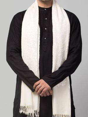 Men embroidered stole 2