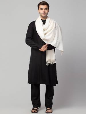 Men embroidered stole 4