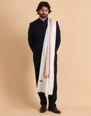 Men embroidered stole with fringes 3