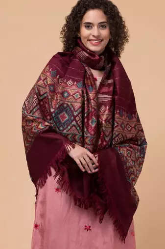 Geometric woven design acrylic stole