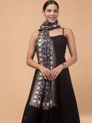 Floral embroidered thread work stole 4