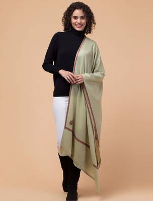 Women embroidered woollen stole 3
