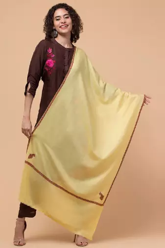 Women solid fringed stole