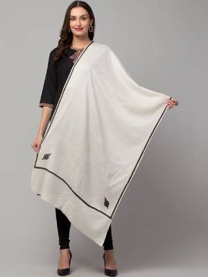 Women paisley embroidered stole 2