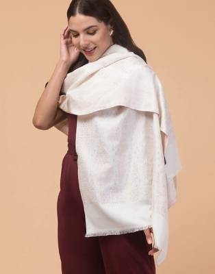 Women woven design stole 1