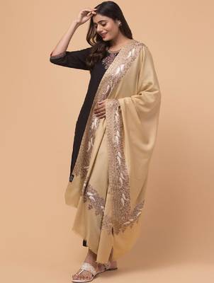 Paisley embroidered shawl 3