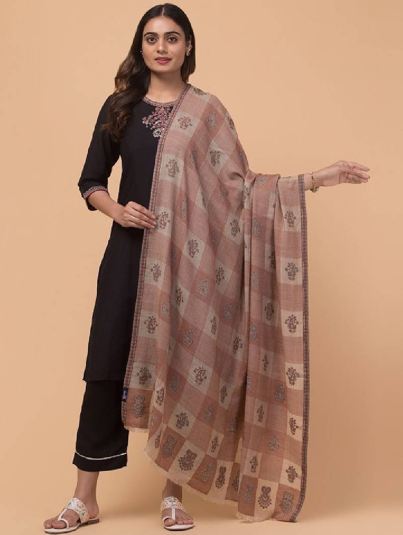 Checked woven design woollen kani shawl