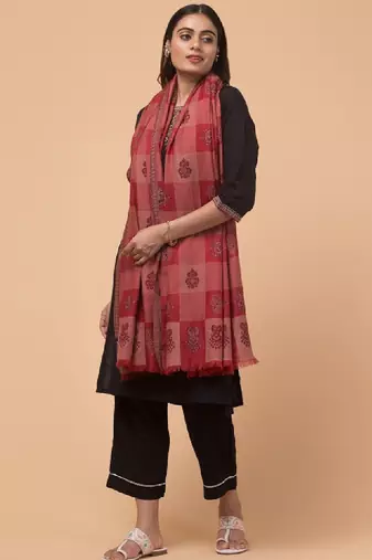 Checked woven design woollen shawl