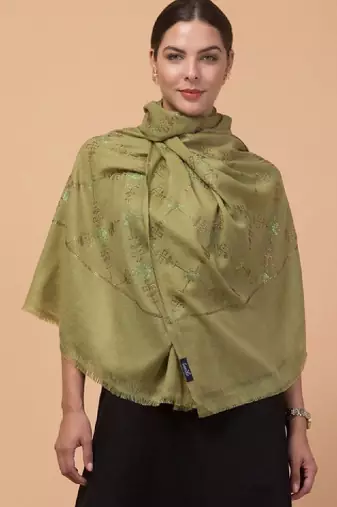 Floral embellished beads and stones shawl