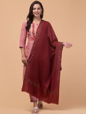 Aari embroidered border woollen shawl 3