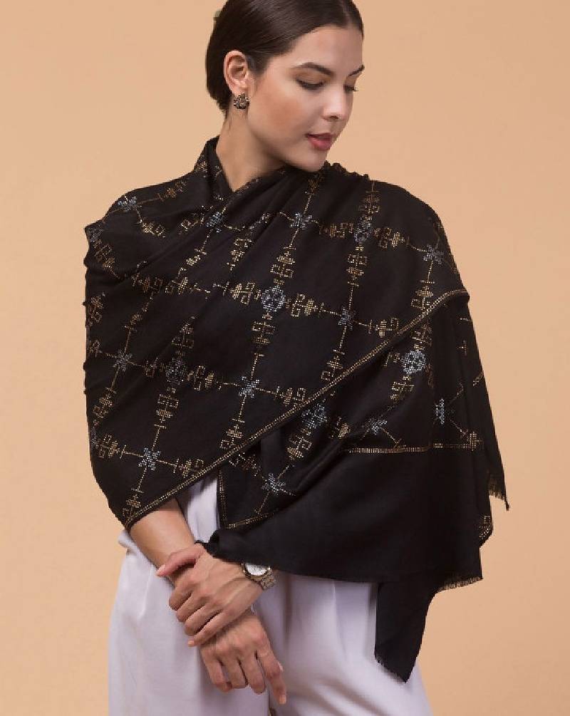 Geometric woven design woollen shawl