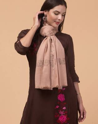 Floral woven design woollen shawl 4