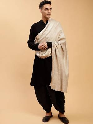Men checked woven design shawl 1