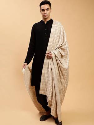 Men checked woven design shawl 4