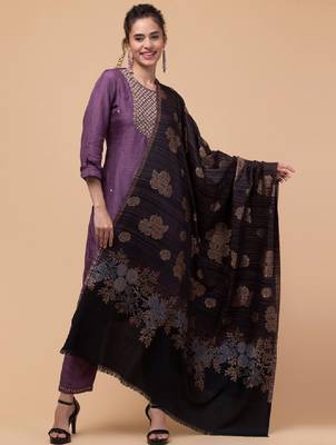 Floral woven design woollen shawl 3