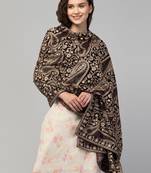 Women embroidered velvet shawl