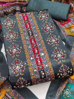 women grey printed geometric dress material 1