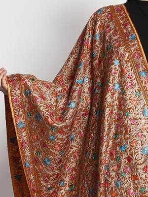 Embroidered wool shawl 2