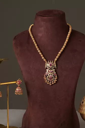 Gold plated ruby red temple haar necklace set