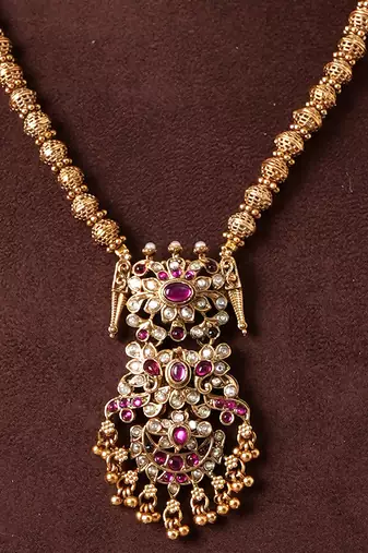 Gold plated ruby red temple haar necklace set