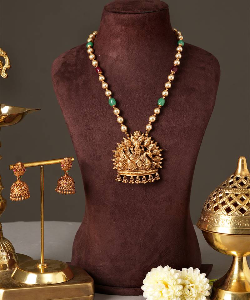 Gold plated temple haar necklace set
