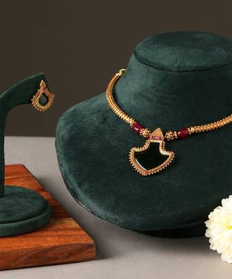 Gold plated heritage temple green choker necklace set 3
