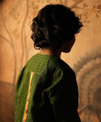 Green cotton silk textured kurta 4