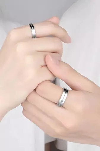 Fancy couple band finger ring jewellery for men & women(men - us 9, women - us 7)