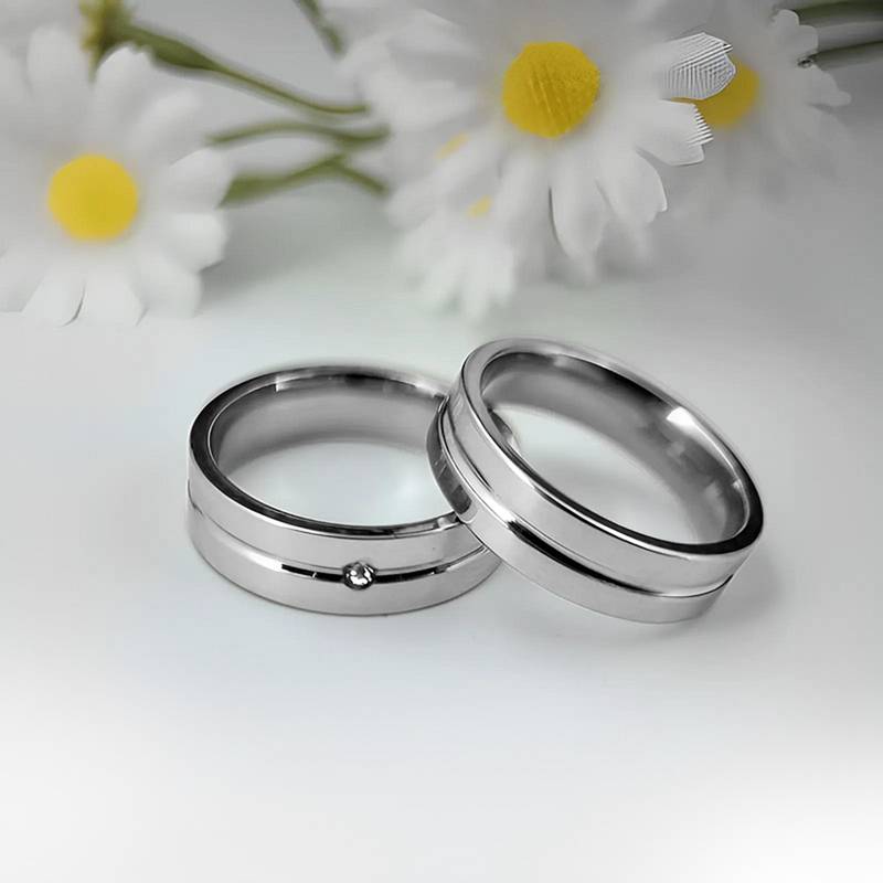Fancy couple band finger ring jewellery for men & women(men - us 9, women - us 7)