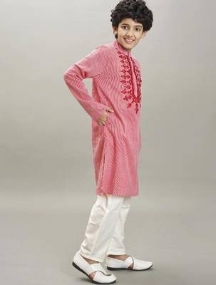 Boys ethnic motifs embroidered sequinned cotton kurta with pyjamas 4