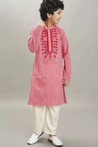 Boys ethnic motifs yoke design pure cotton kurta with pyjamas