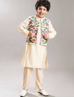 Boys mandarin collar straight kurta with pyjamas & nehru jacket 1