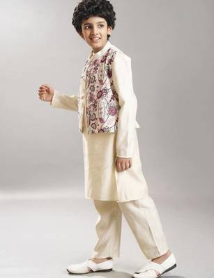 Boys regular kurta set with jacket 4