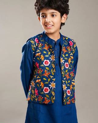 Boys solid kurta with pyjama & nehru jacket 2