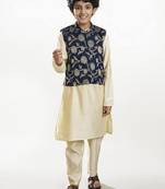 Boys printed regular kurta with pyjamas & nehru jacket