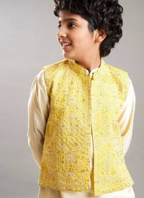 Boys printed regular kurta with pyjamas kurta sets with jacket 2