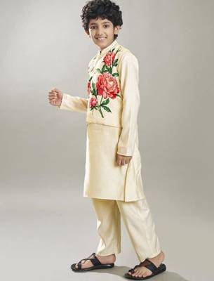 Boys printed regular kurta with pyjamas 4