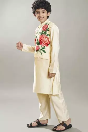 Boys printed regular kurta with pyjamas